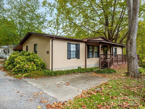 52 Delta Lane Sylva NC 28779