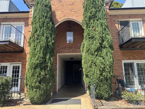 Photo of 1012 Queens Road #Apt C, Charlotte, NC 28207 (MLS # 4363907)
