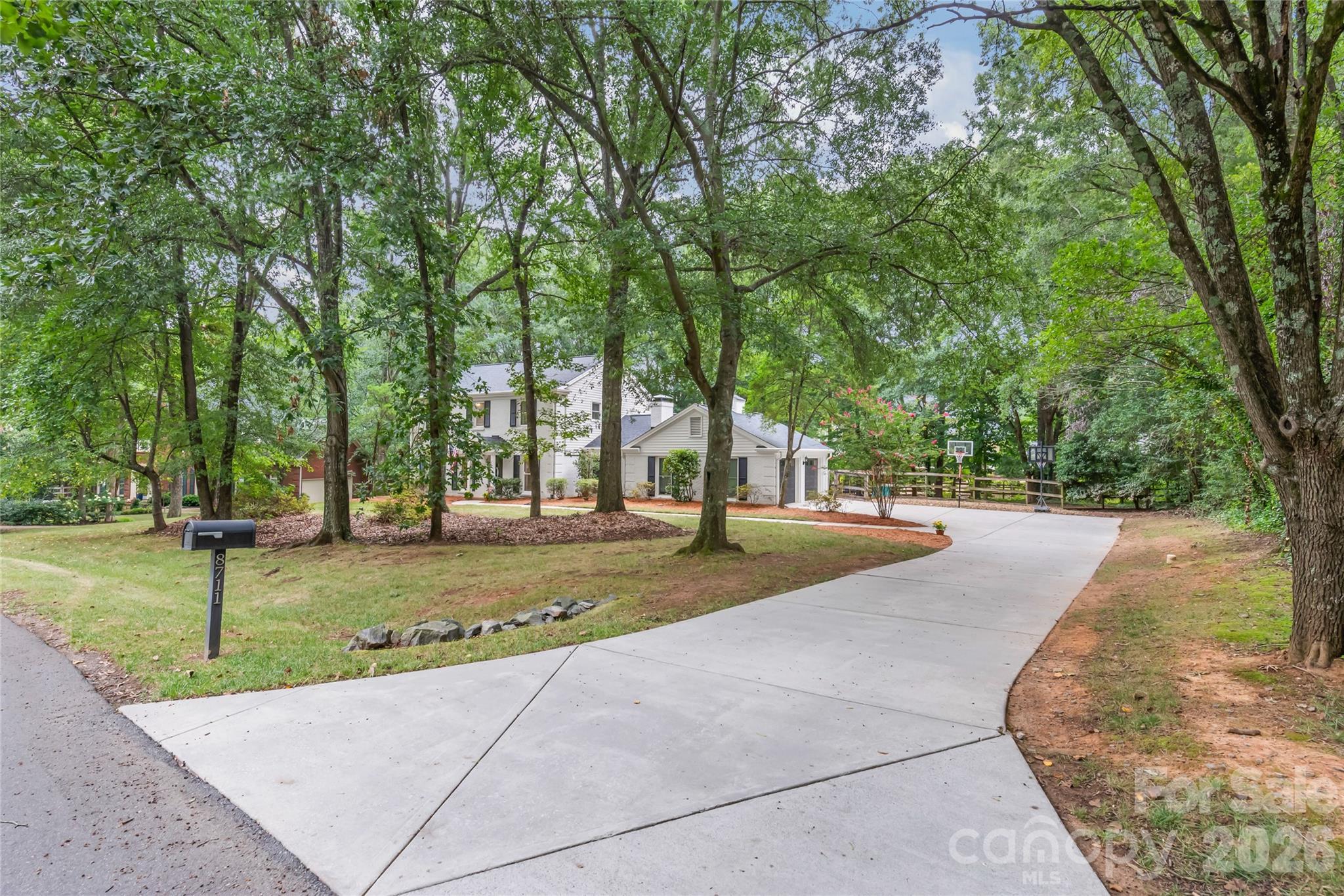 8711 Houston Ridge Road