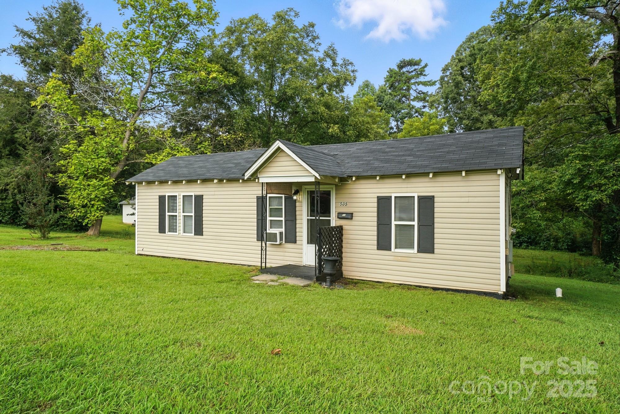 505 Park Circle