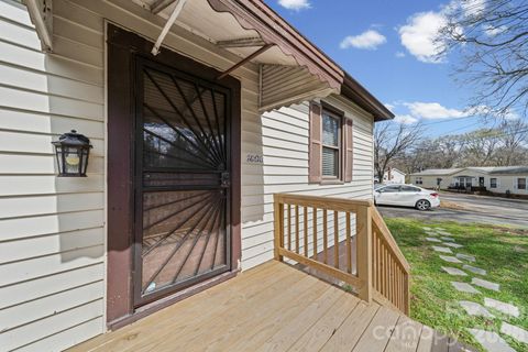 Photo of 1866 Hilltop Circle, Gastonia, NC 28054 (MLS # 4355315)