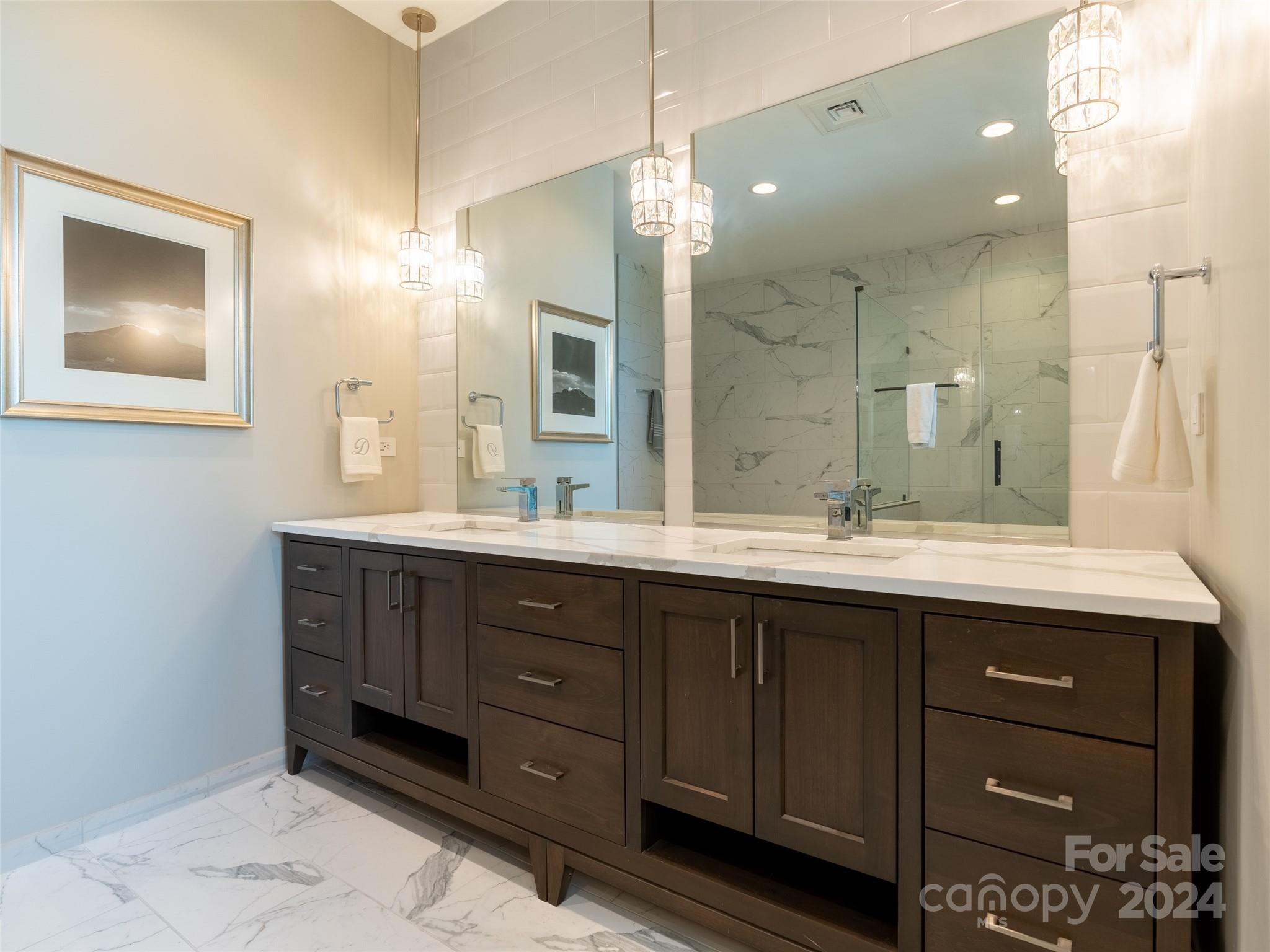 Asheville Arras Residence - Residential