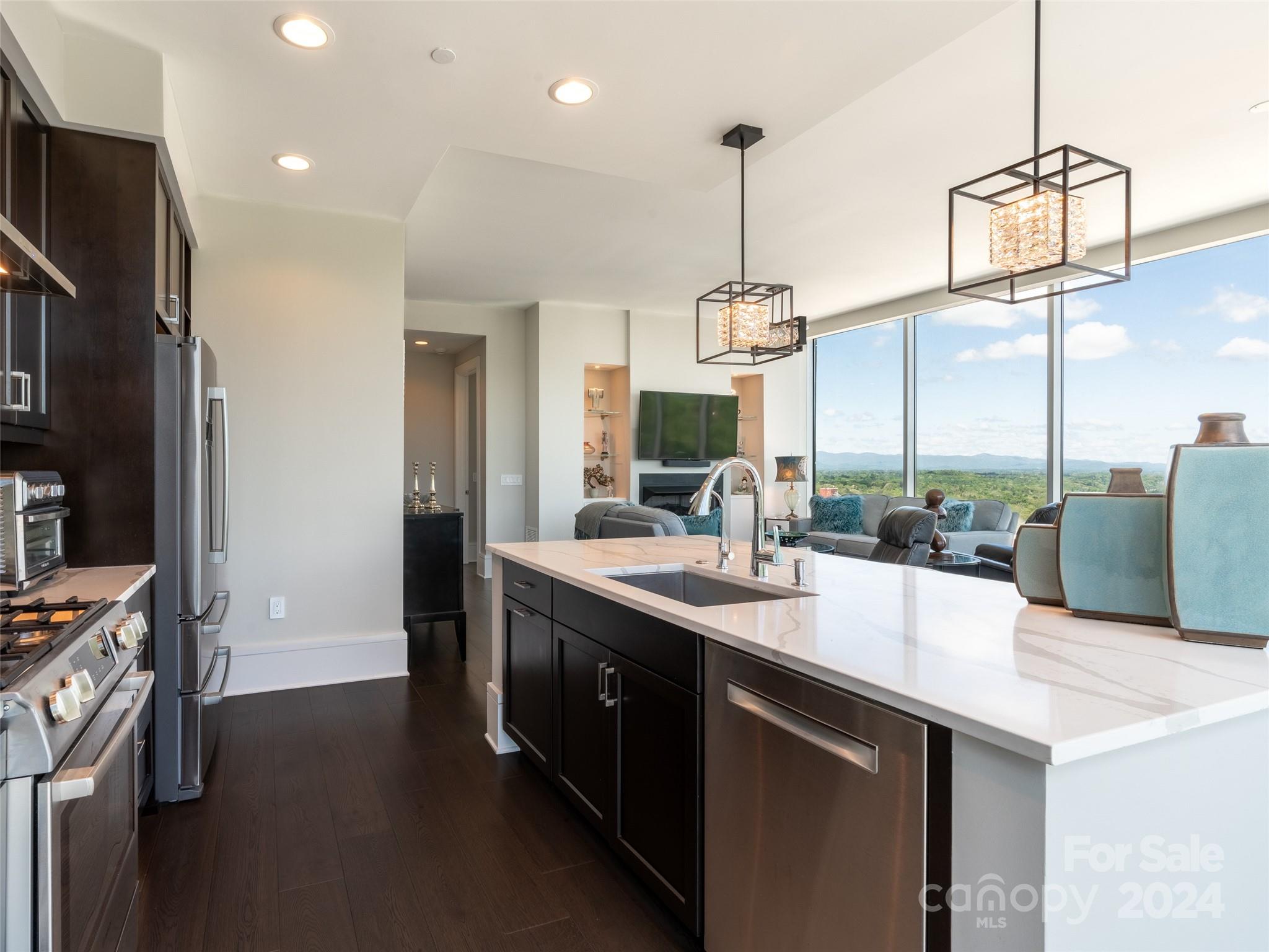 Asheville Arras Residence - Residential