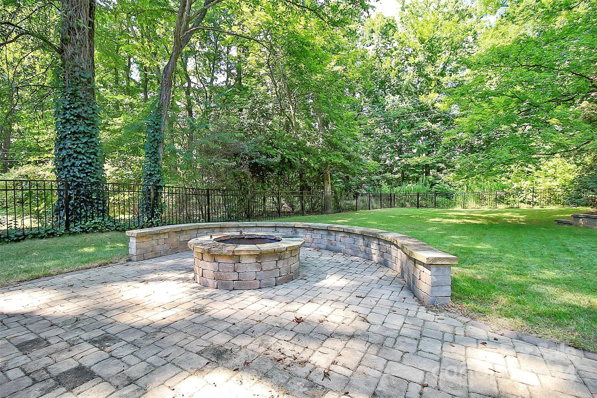 Hunter Oaks - Residential