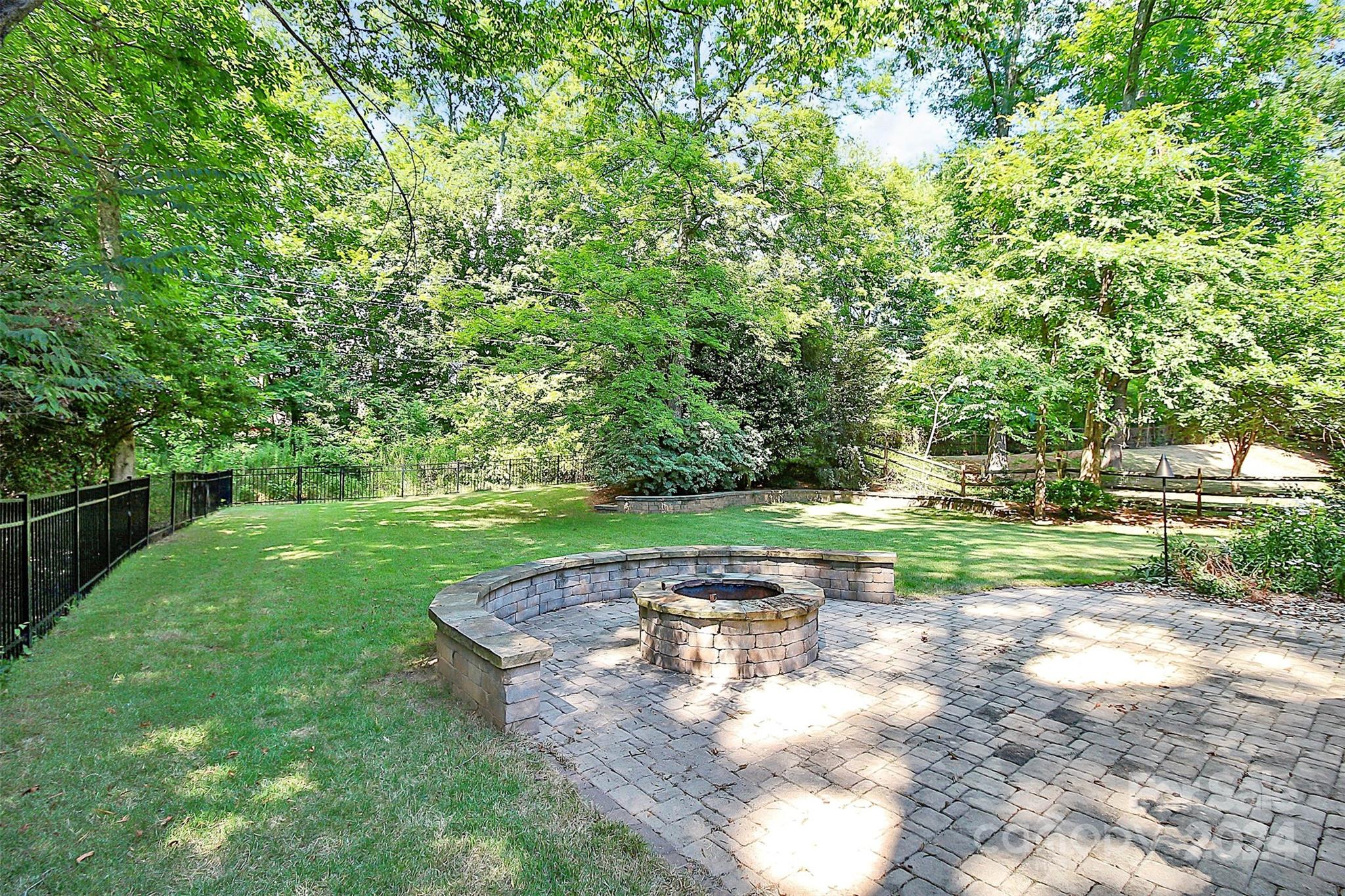 Hunter Oaks - Residential