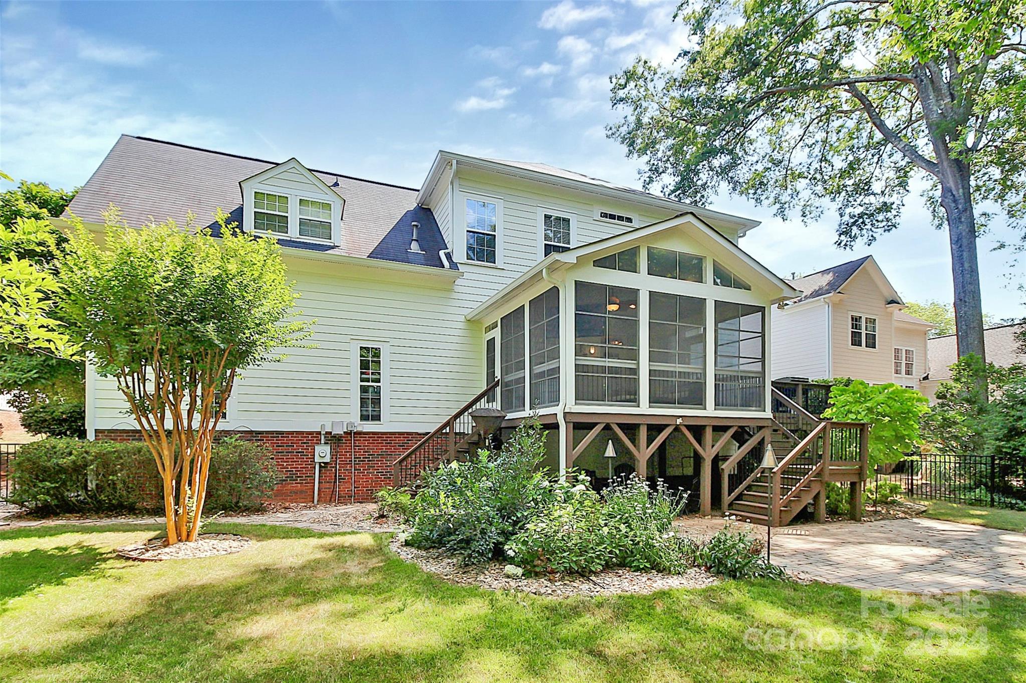 Hunter Oaks - Residential