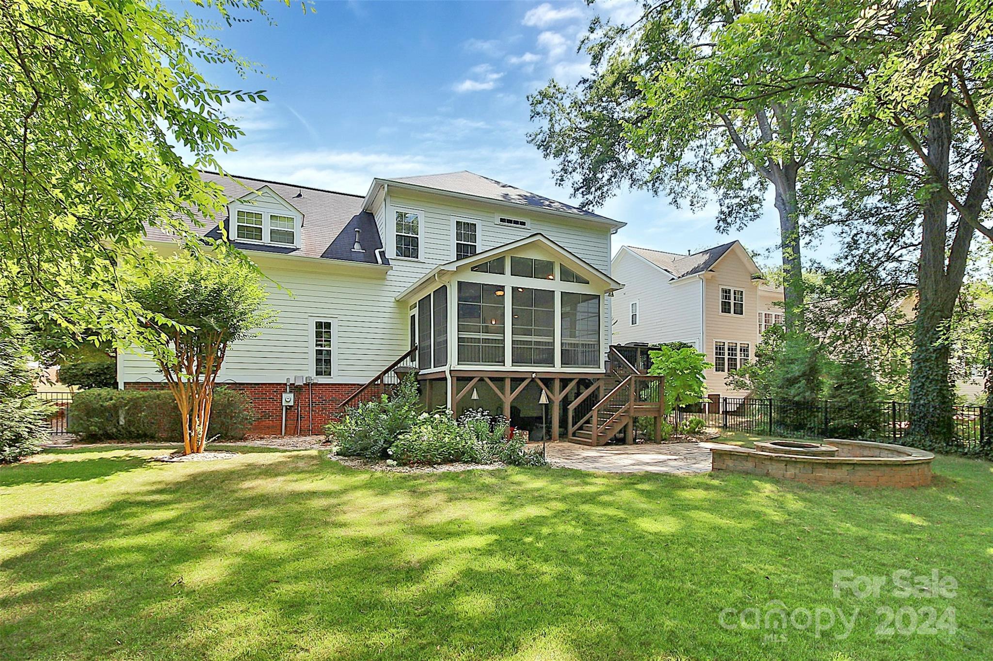 Hunter Oaks - Residential