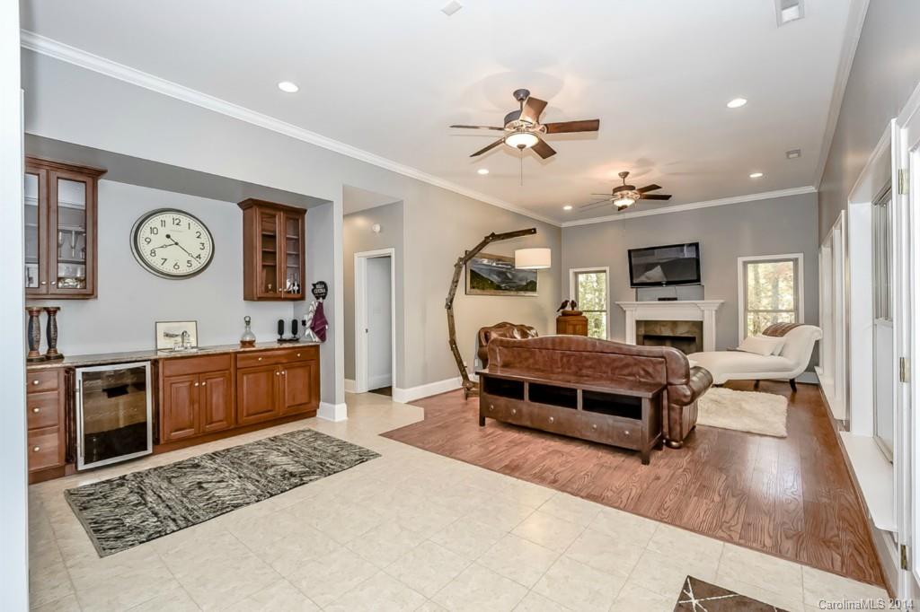 Tega Cay - Residential