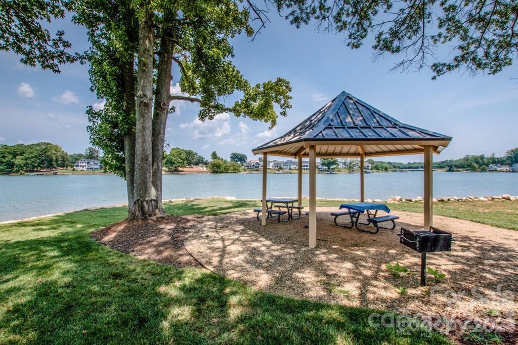 LakeWalk - Residential