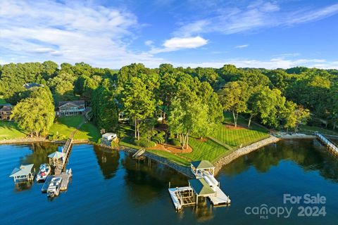 A home in Huntersville