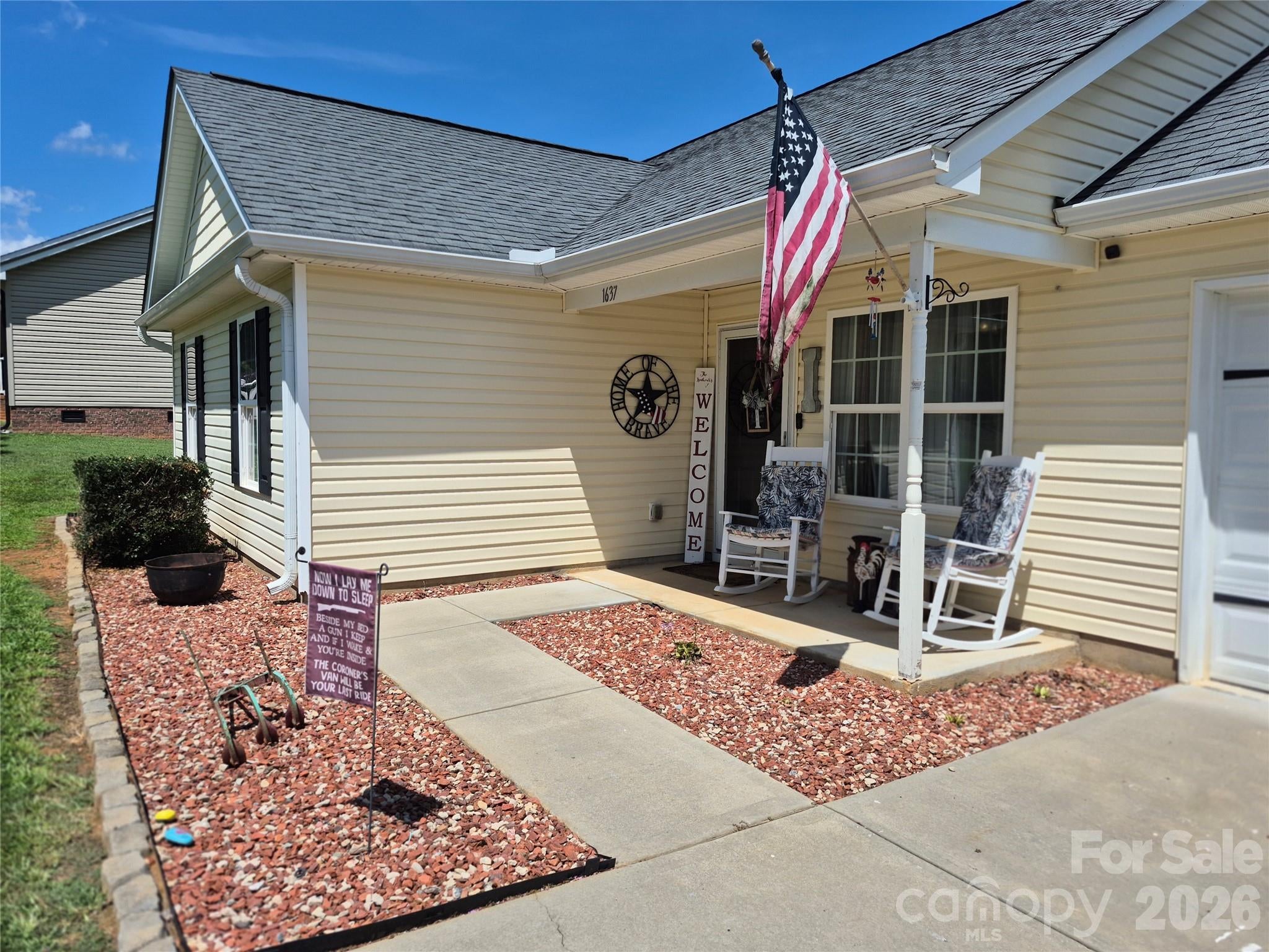 1637 Riverview Road