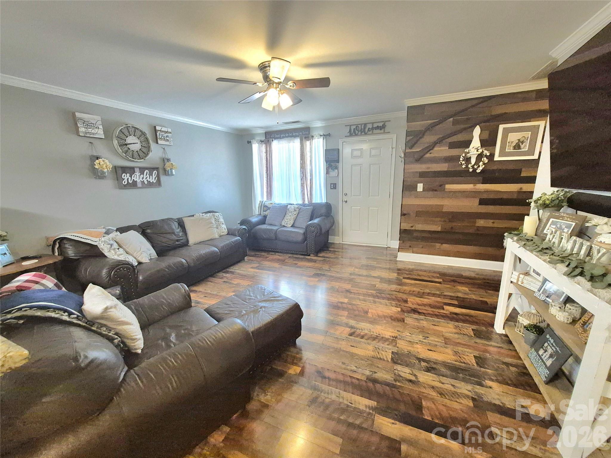 1637 Riverview Road