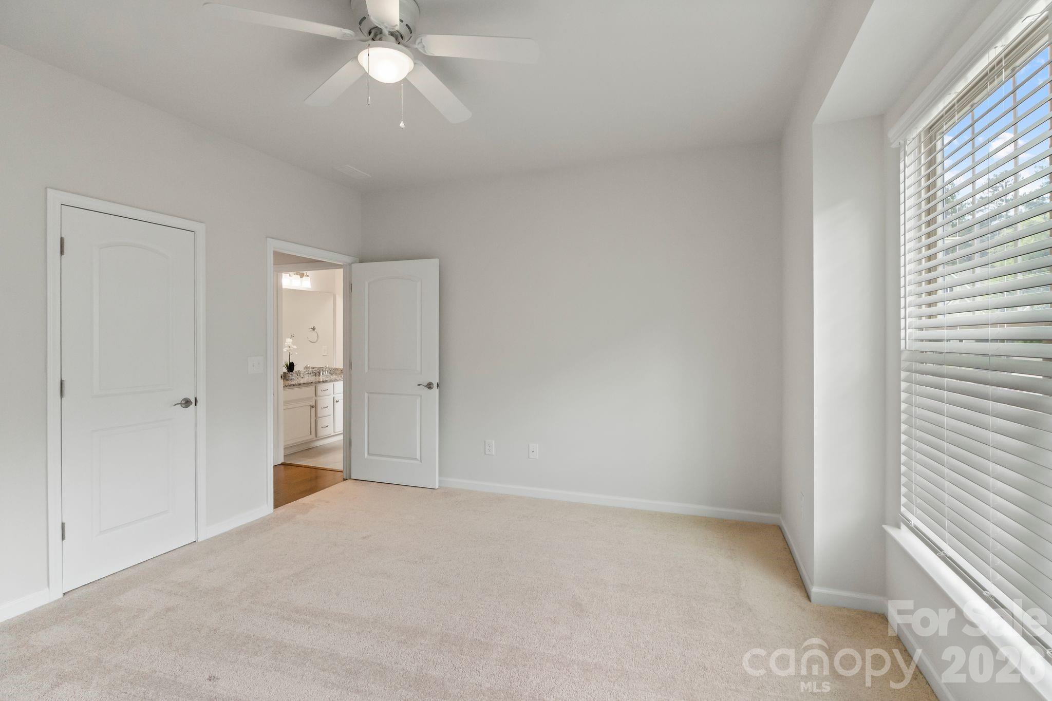 Imagery On Mtn Island - Residential