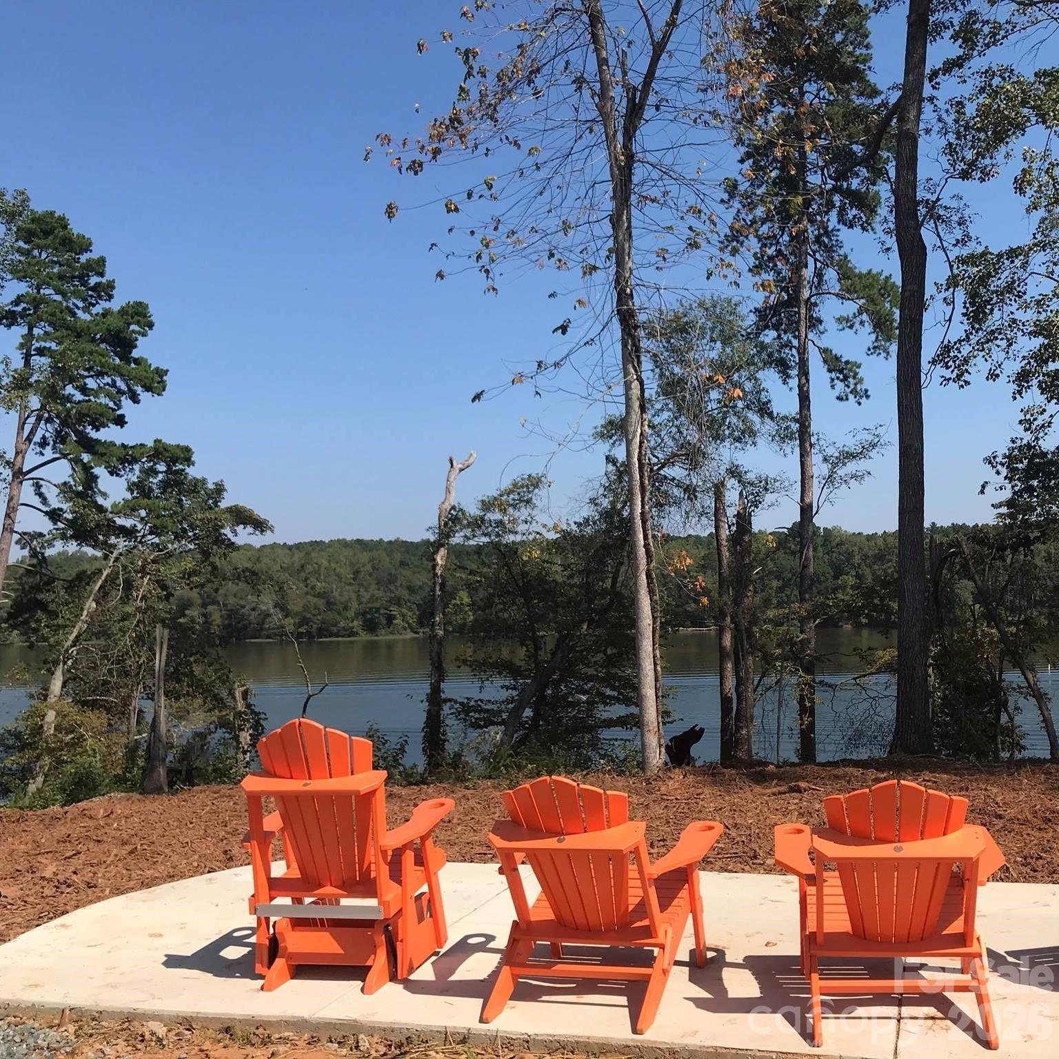 Imagery On Mtn Island - Residential