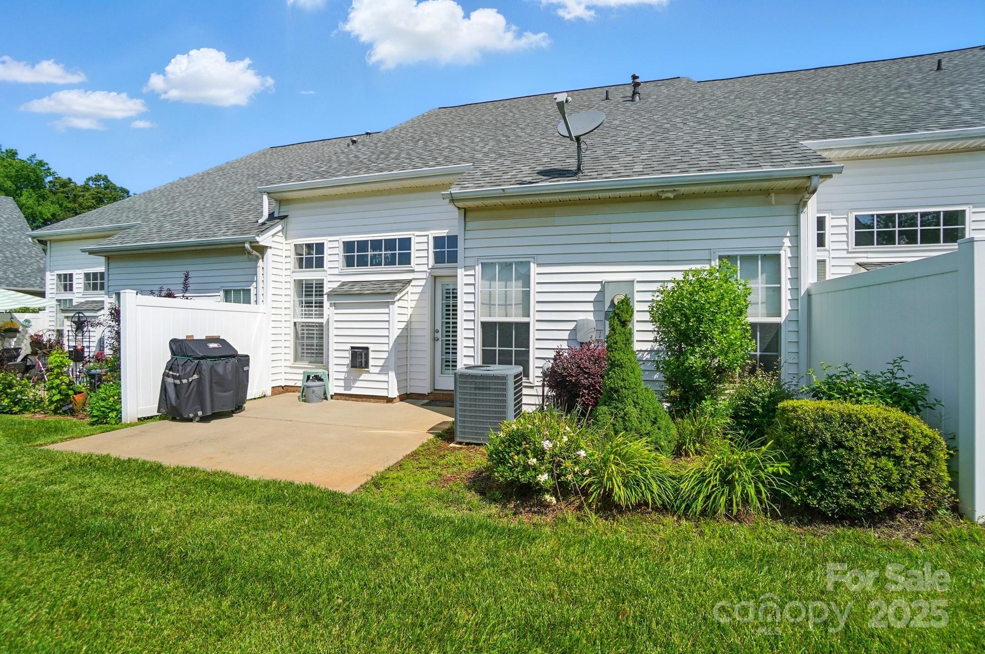 Fairway Townes - Residential