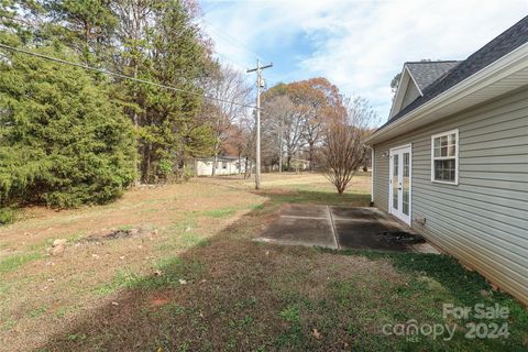 A home in Troutman