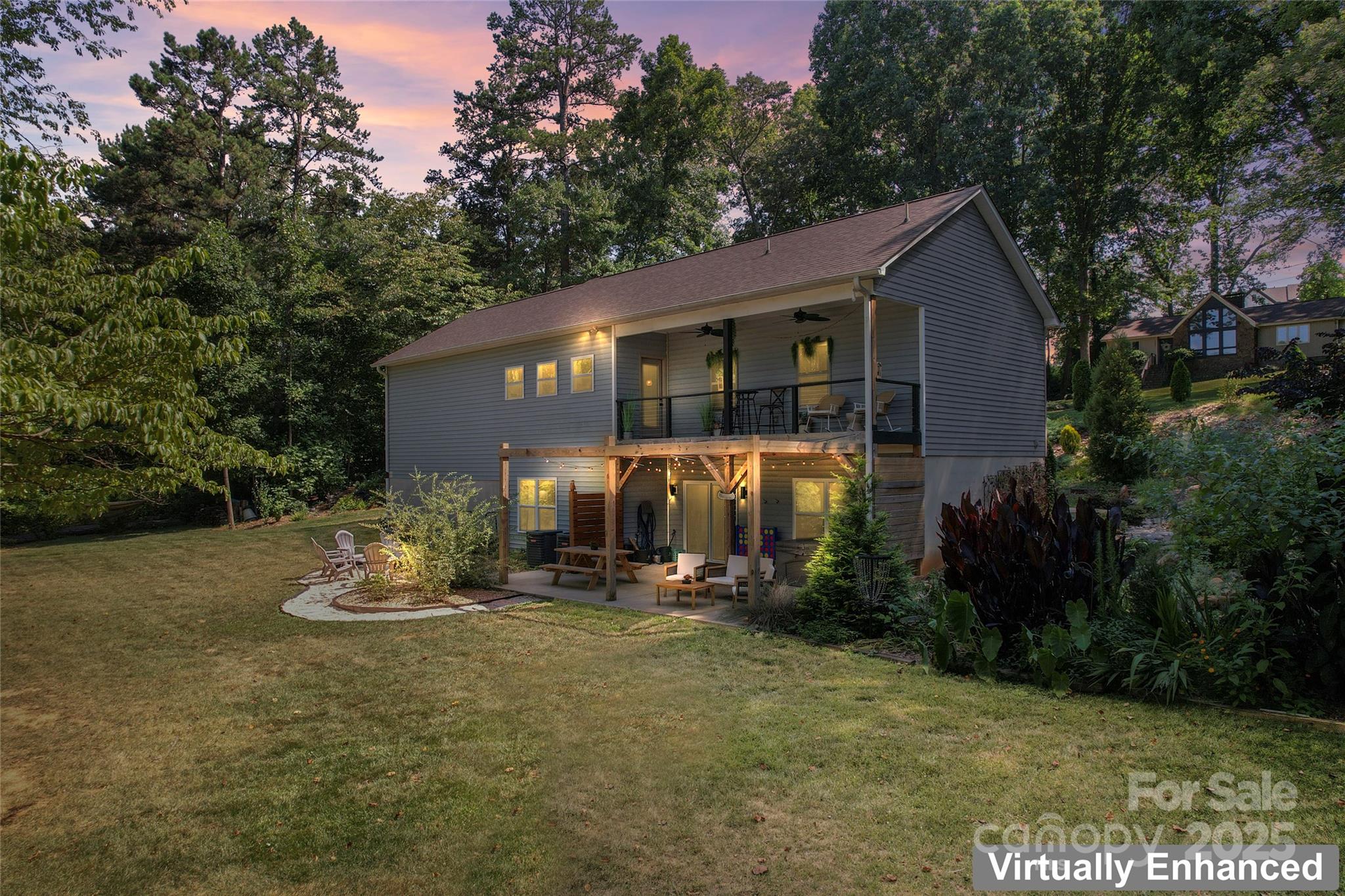 136 Huntington Lane