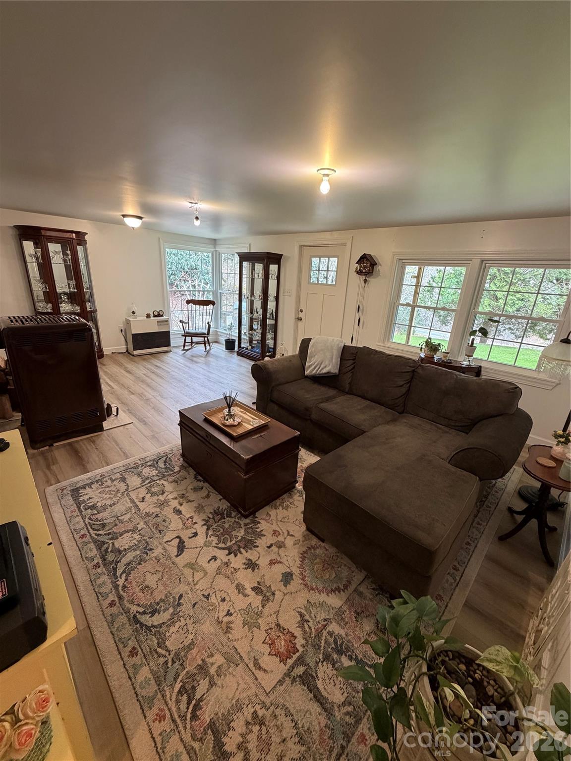 658 Upper Hanging Rock Road