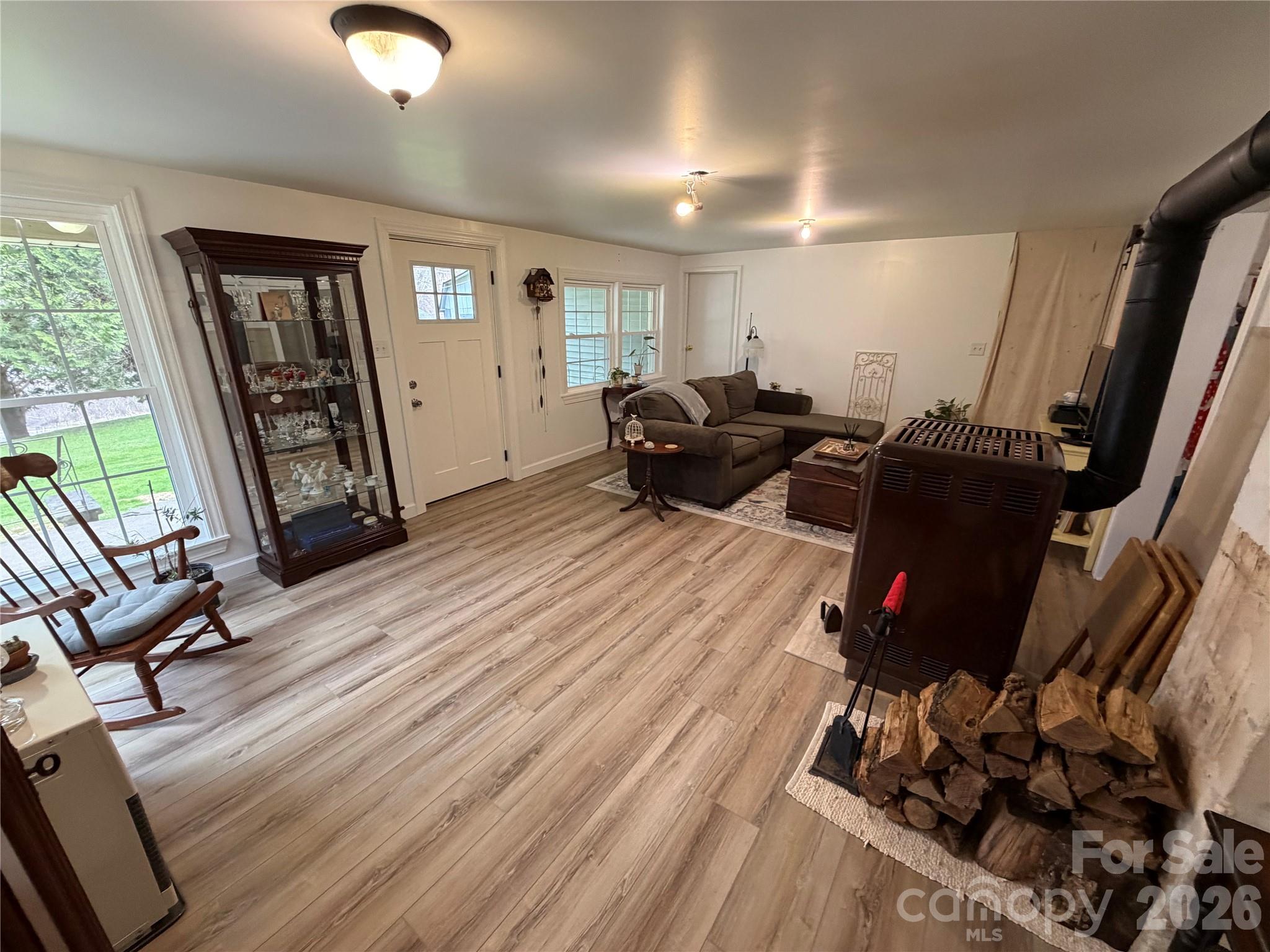 658 Upper Hanging Rock Road