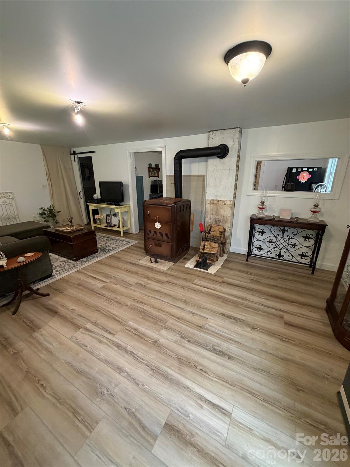 658 Upper Hanging Rock Road