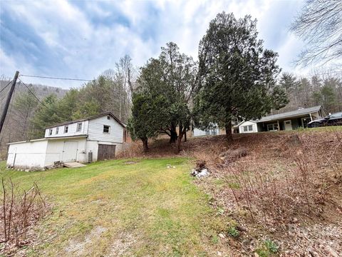658 Upper Hanging Rock Road Spruce Pine NC 28777