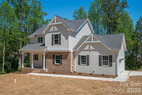 Photo of 17 Tennyson Drive, Taylorsville, NC 28681 (MLS # 4371136)