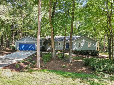 Photo of 14024 Springwater Drive, Matthews, NC 28105 (MLS # 4291183)