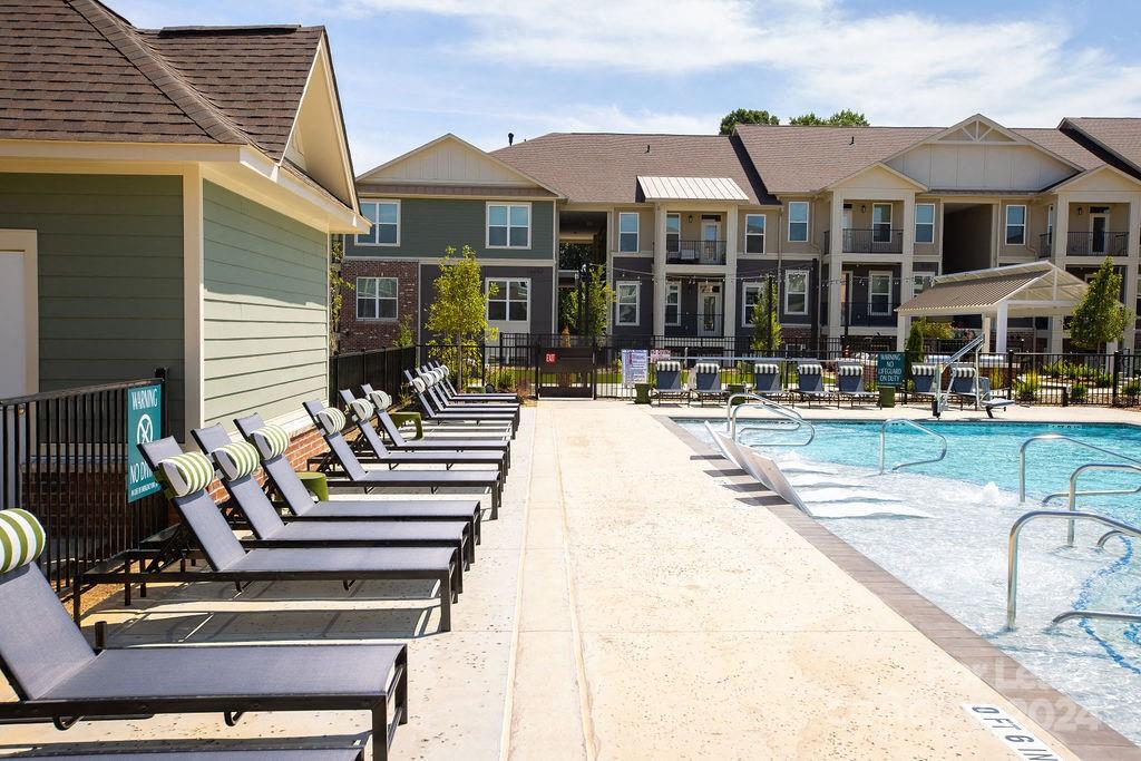 Mooresville, North Carolina 28115, United States, 1 Bedroom Bedrooms, ,1 BathroomBathrooms,Residential,Active,26667