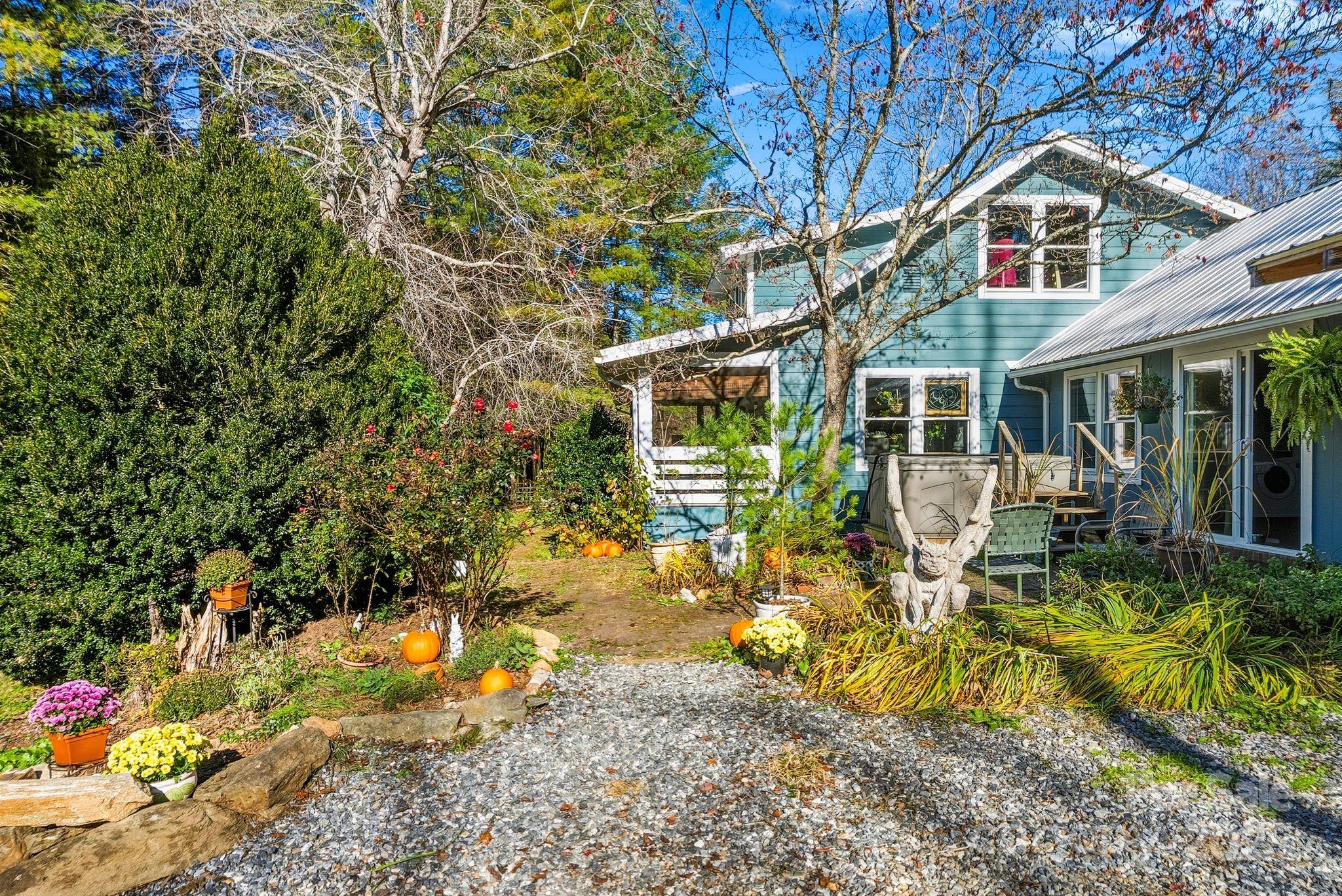 13 Holly Hill Farm Road