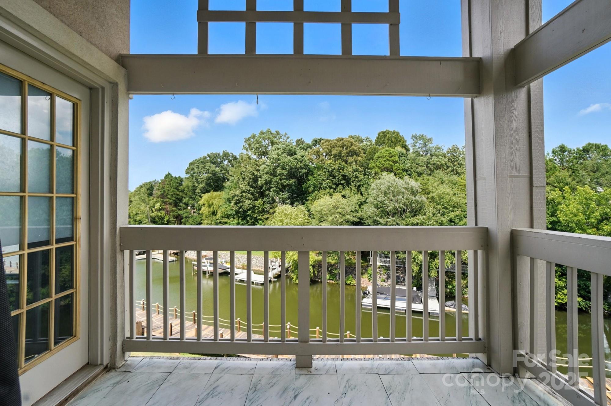 Pier 33 - Residential