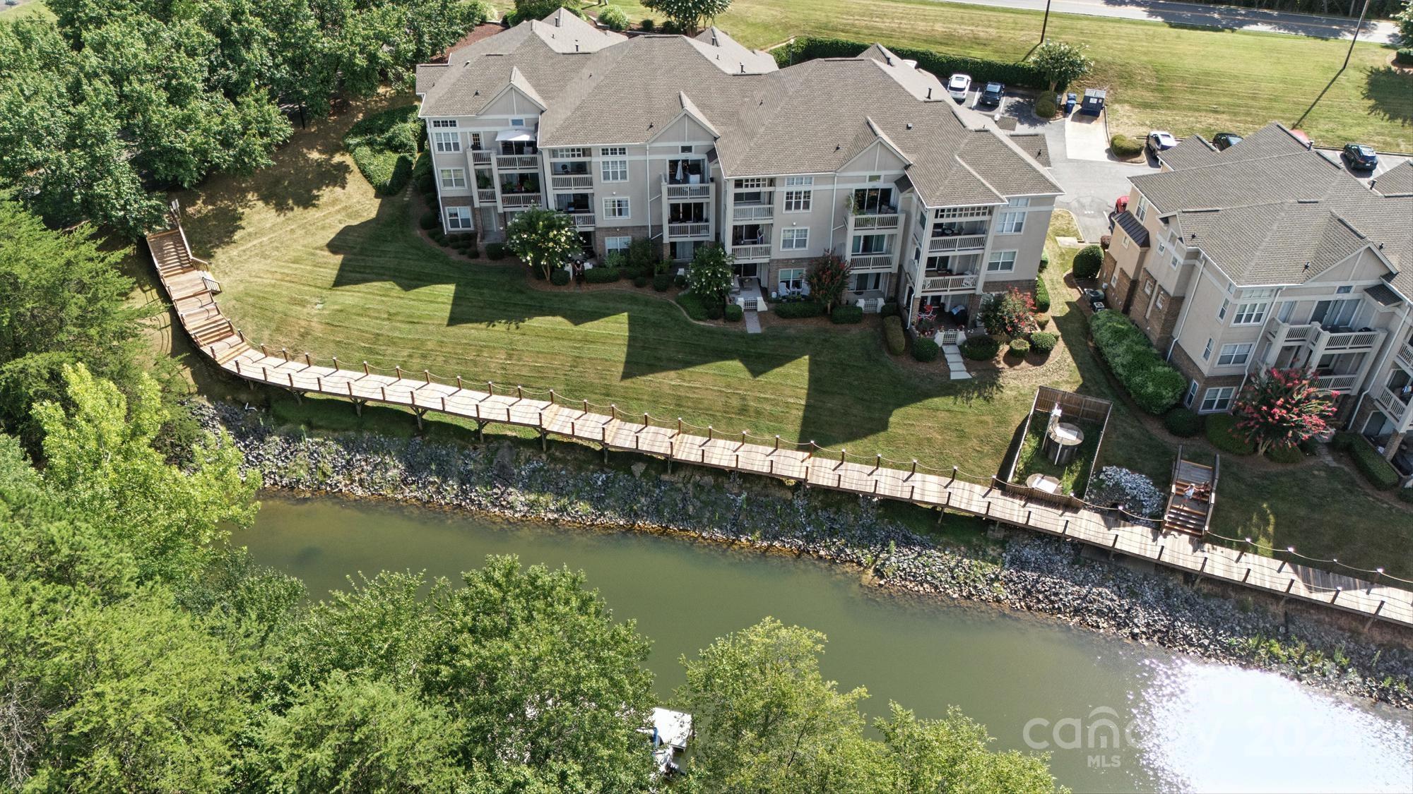 Pier 33 - Residential