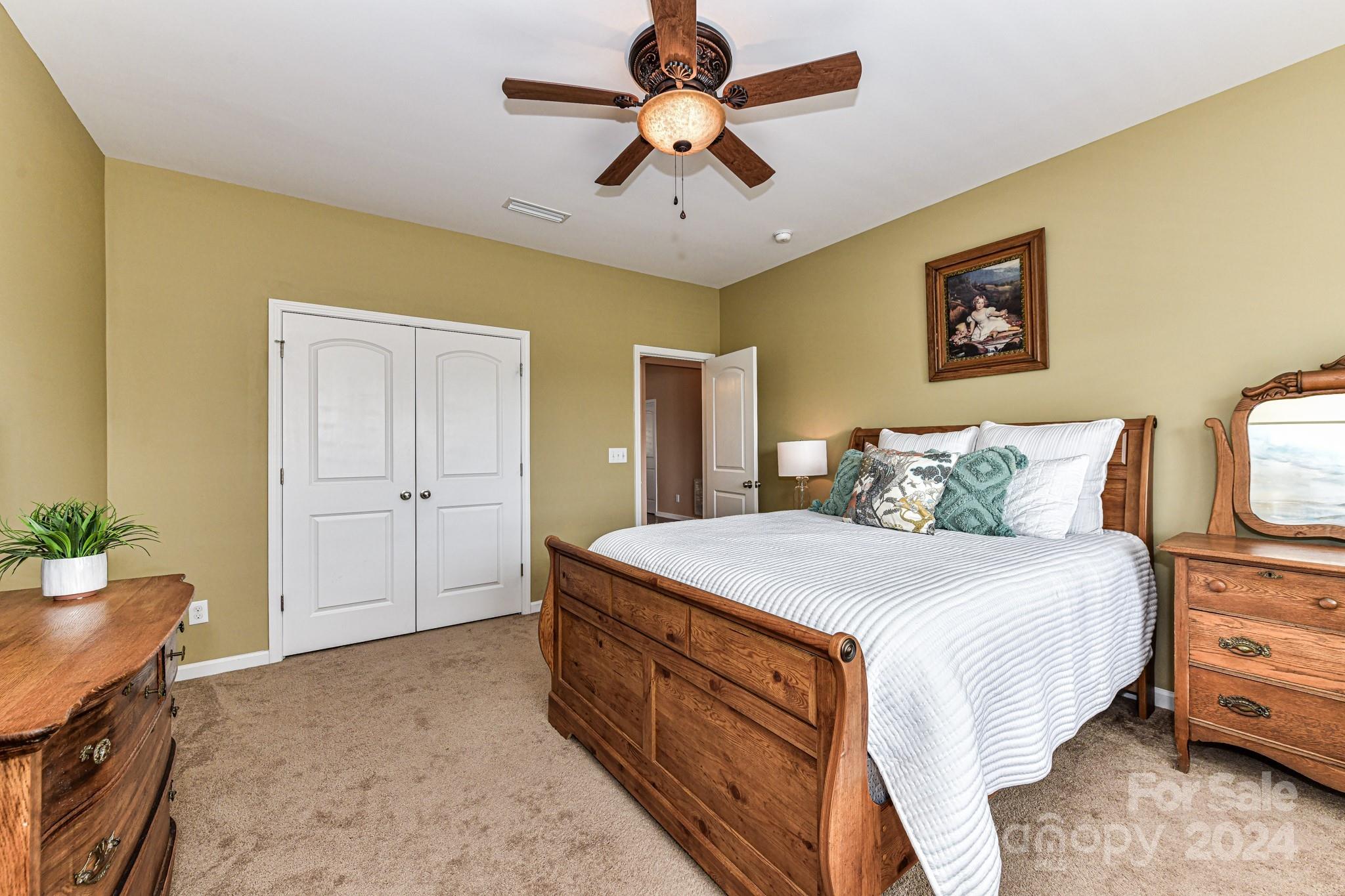 Ellis Pond - Residential