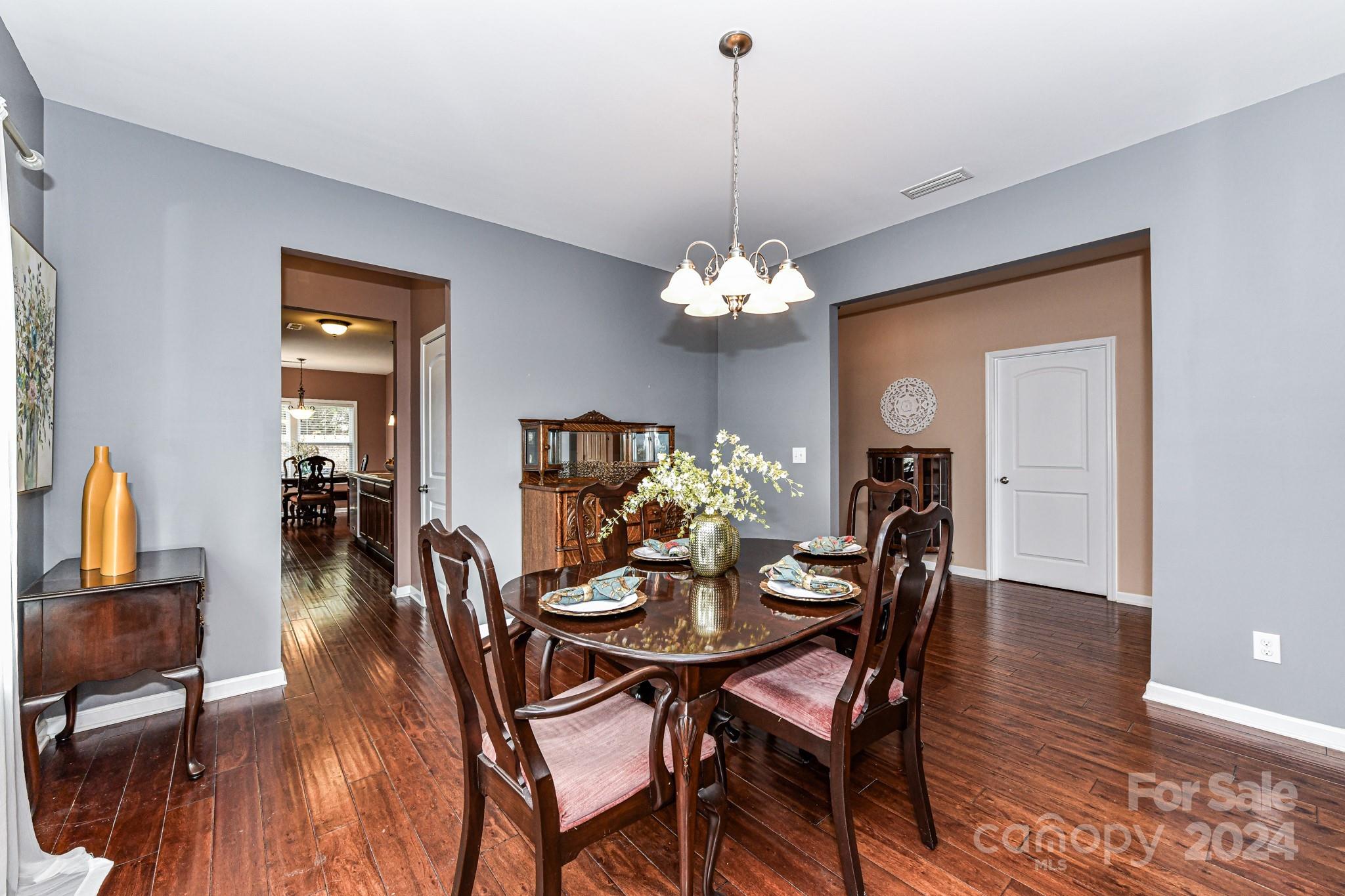 Ellis Pond - Residential