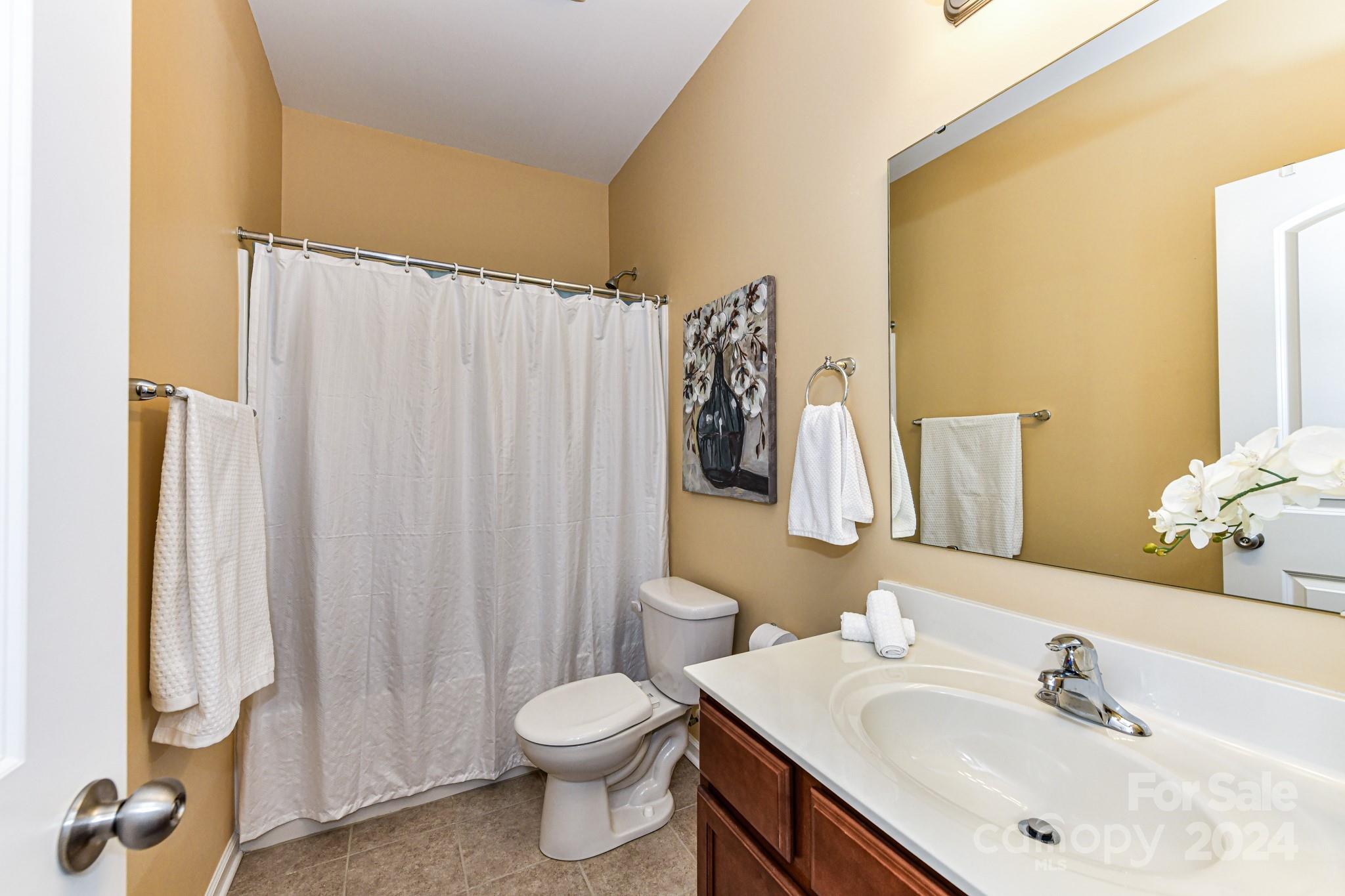 Ellis Pond - Residential