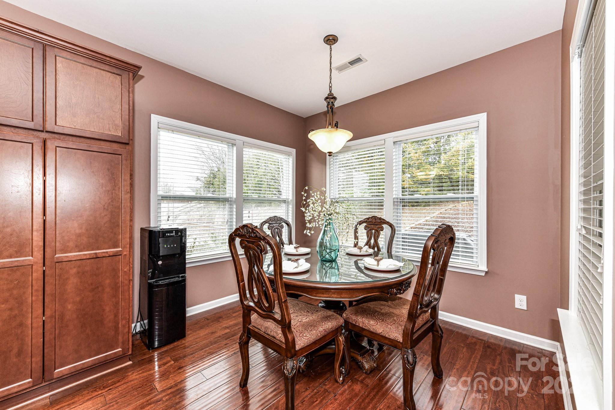 Ellis Pond - Residential