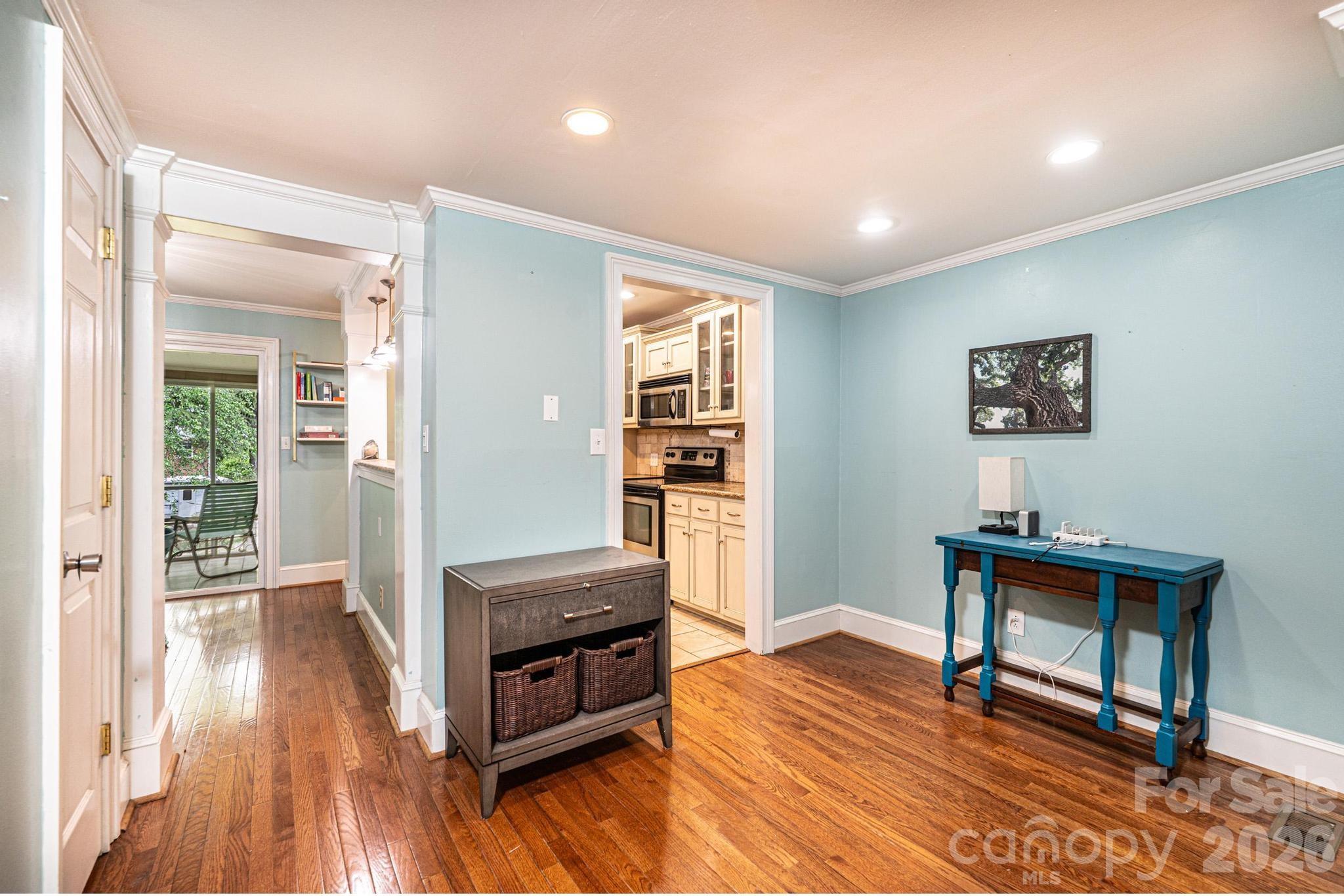 826 6th Street NW 4