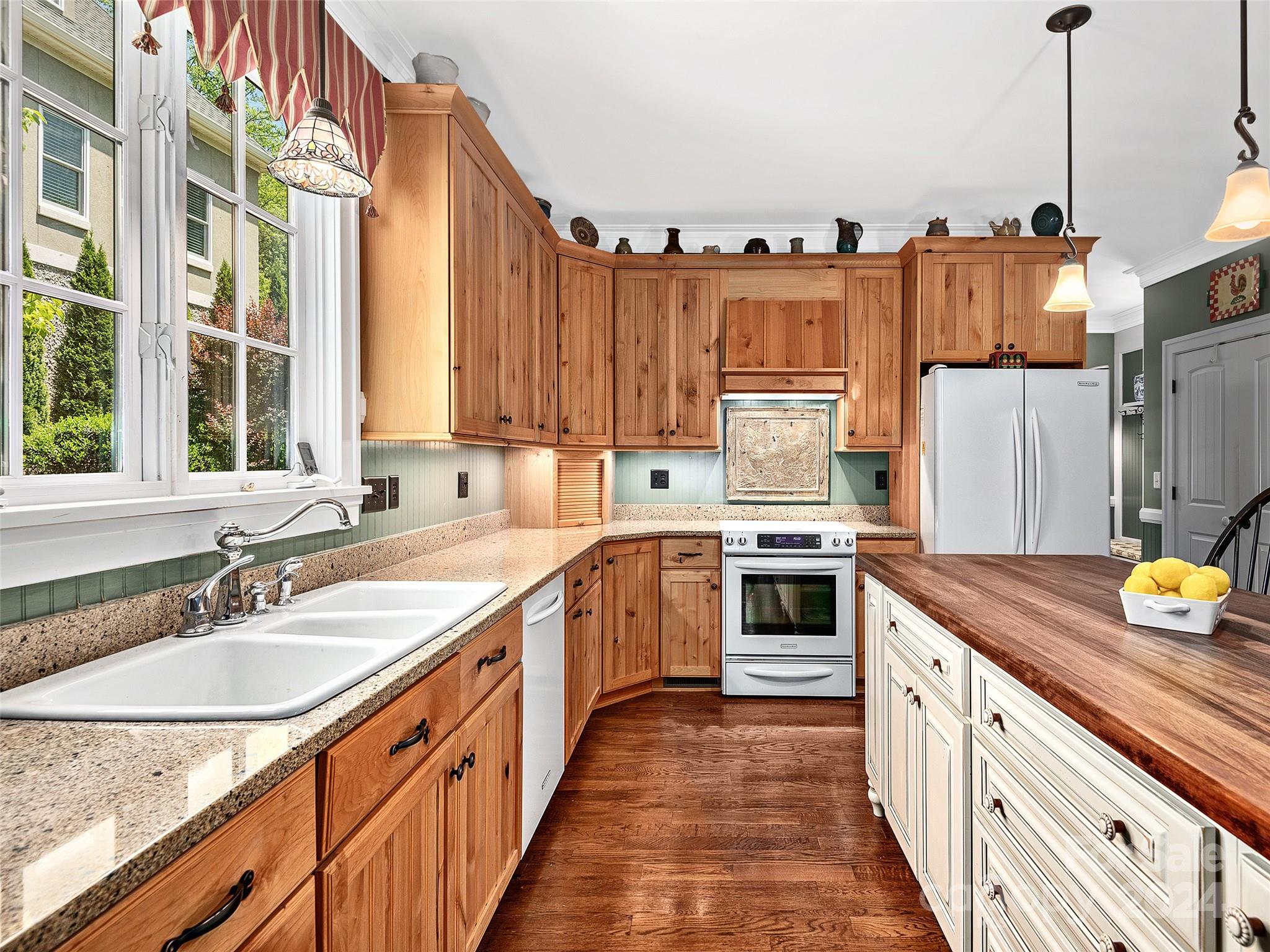 Bennington Oaks - Residential