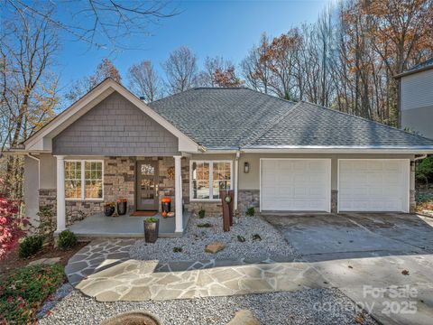 2508 Carriage Falls Court Hendersonville NC 28791