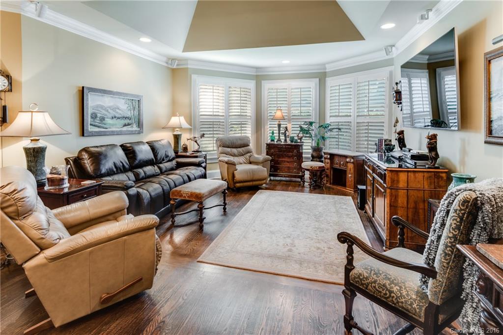 100 Norman Place - Residential