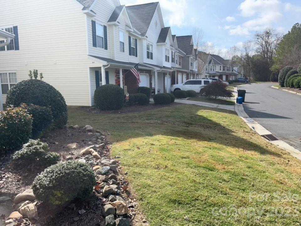 Lexington Commons - Residential