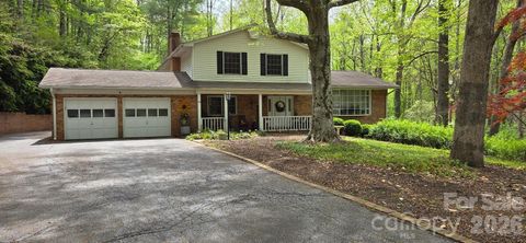 Photo of 819 Chesterfield Circle SW, Lenoir, NC 28645 (MLS # 4369439)