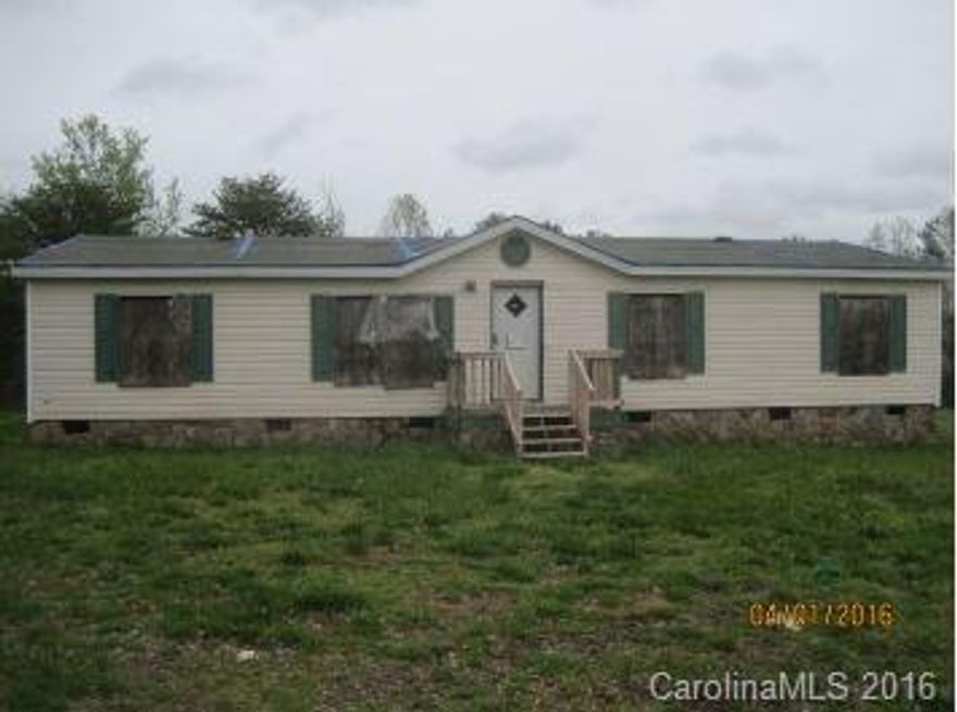 Time Limit Bid Property. 4.5% Buyer Premium chgd buyer at closing. No inspection contingencies accepted on TLB Properties. REO. Property sold As-Is w/o repair, warranty or Seller Disclosure. The Listing Broker & Seller assume no responsibility & make no guarantees as to the accuracy of info herein. Seller will accept cash or conventional offers only.