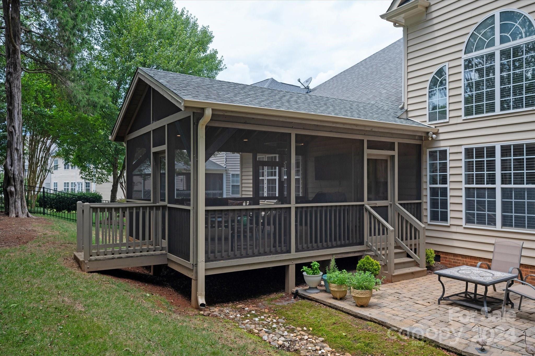 Hunter Oaks - Residential