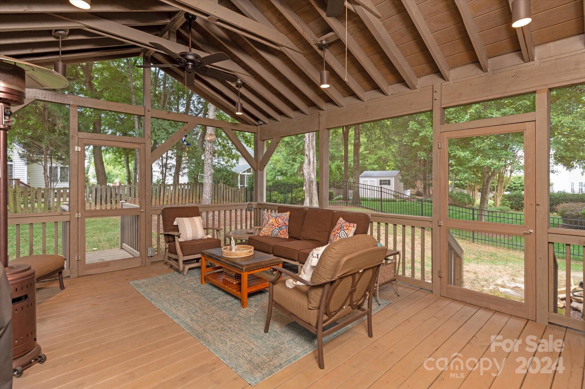 Hunter Oaks - Residential