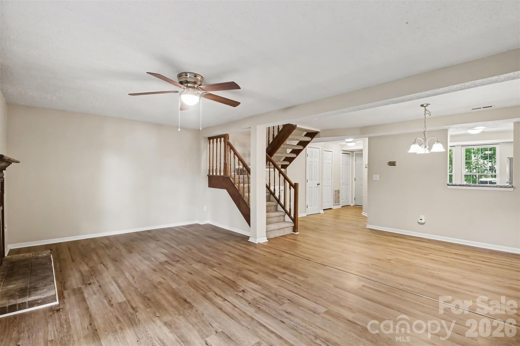 5912 Bayswater Lane