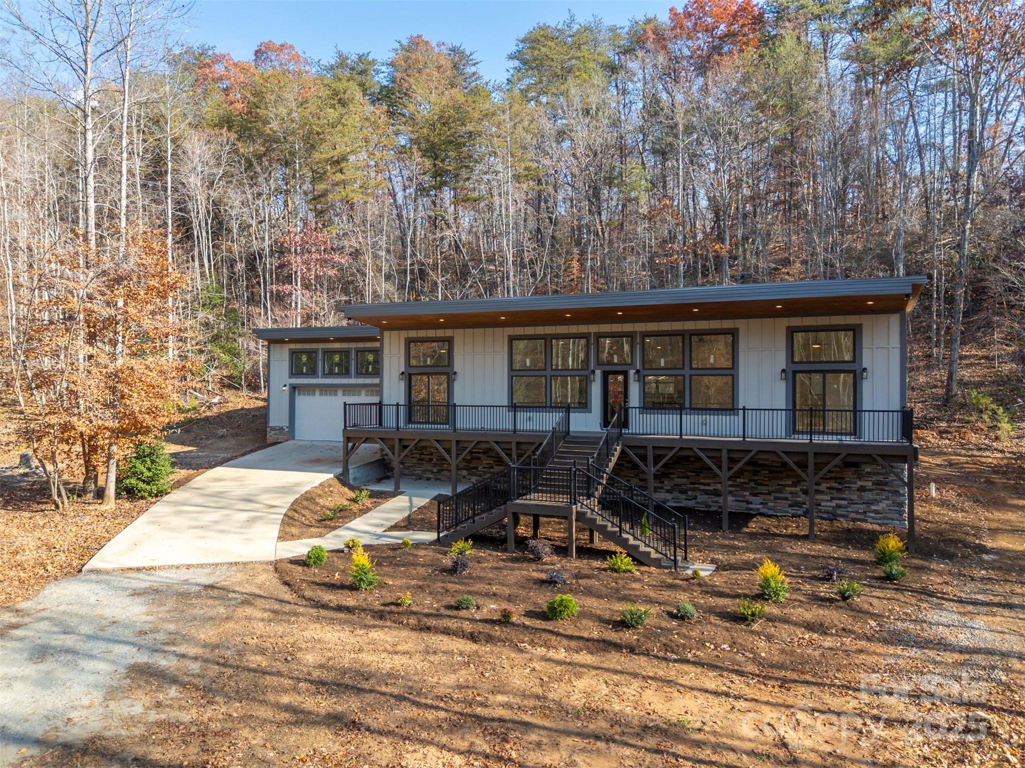 152 Golden Creek Trail