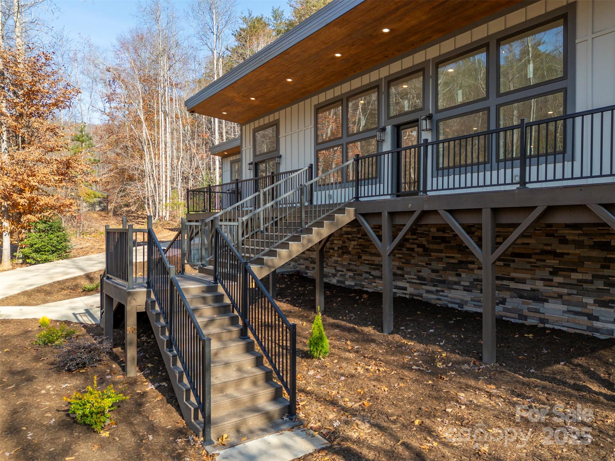 152 Golden Creek Trail