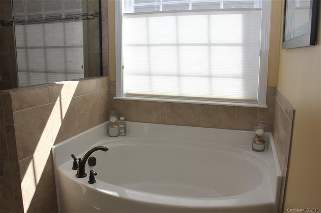 Lake Ridge - Residential