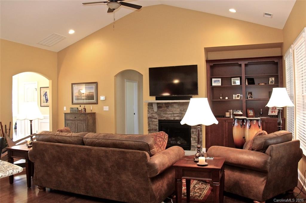 Lake Ridge - Residential