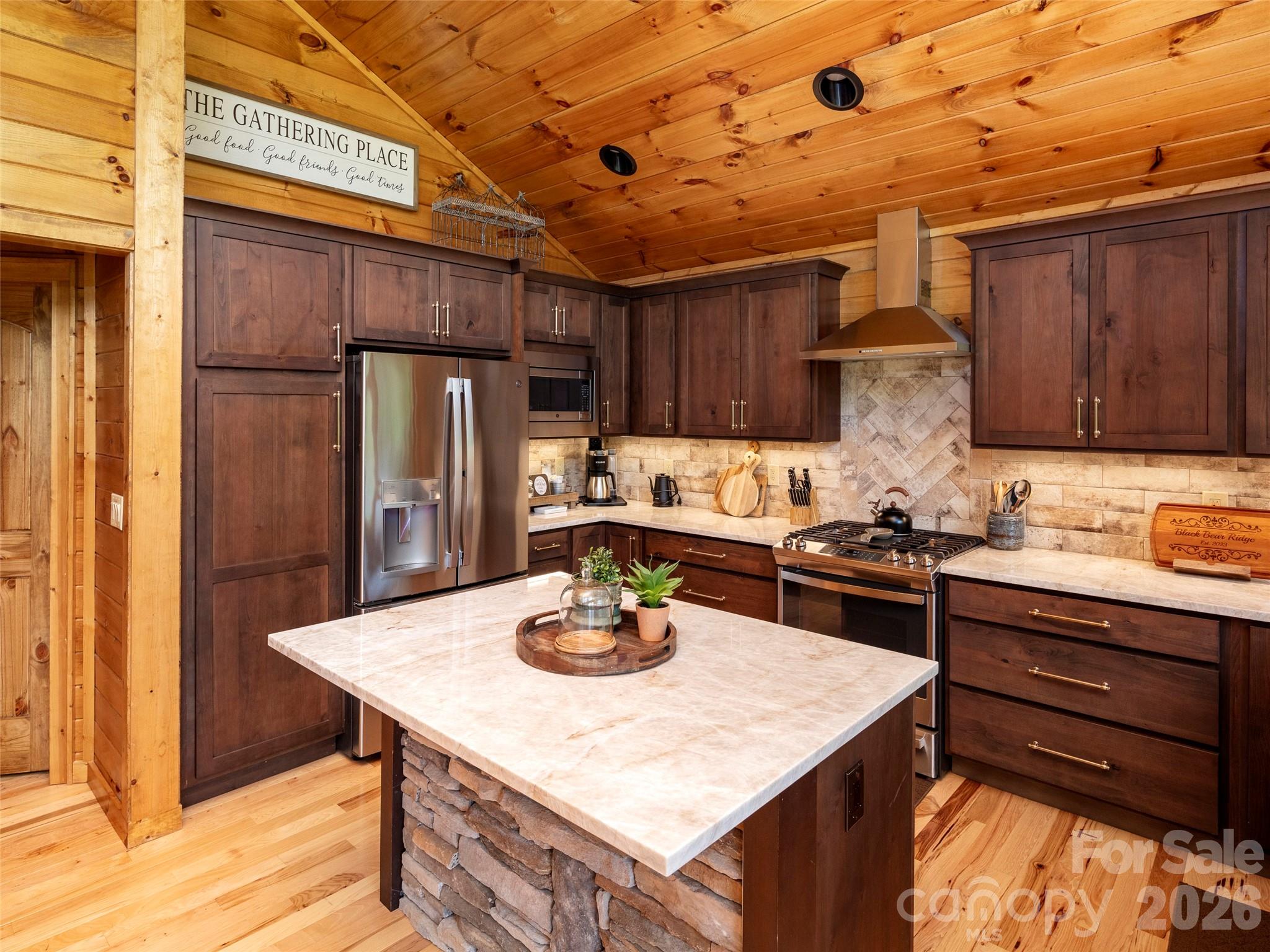 Carolina Log Homes - Residential